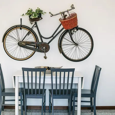 Apartment Bike & Family *